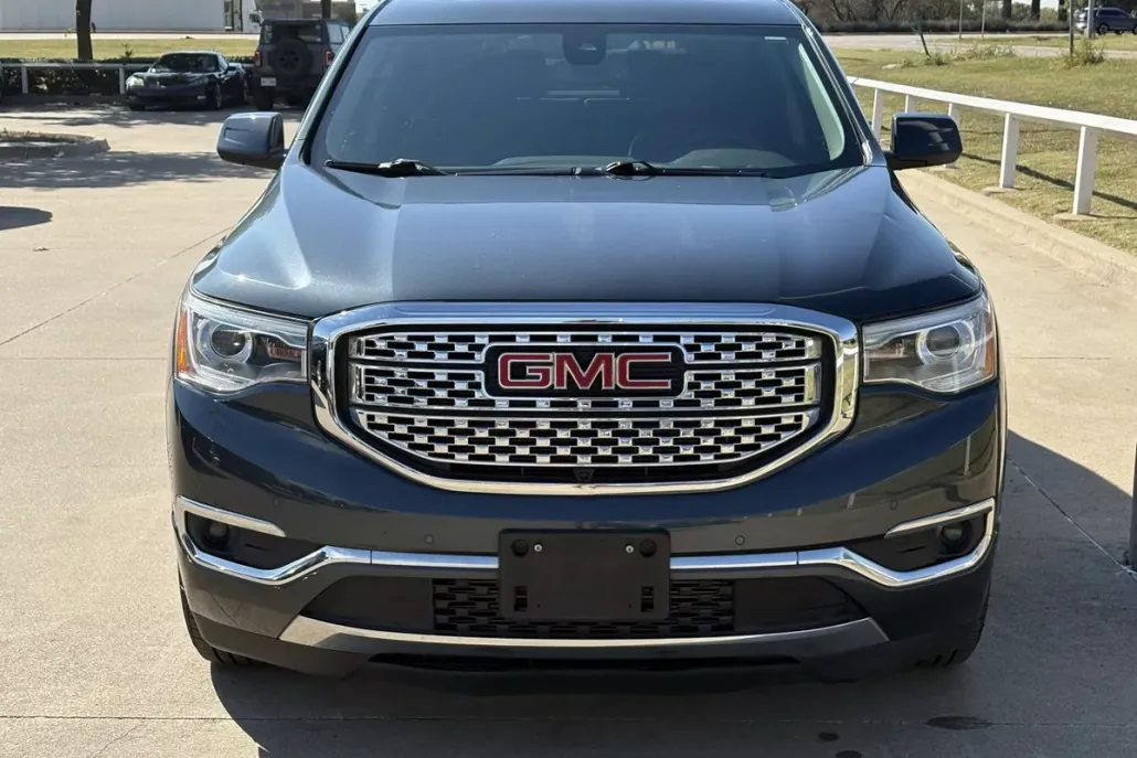 2019 Gmc Acadia Denali photo 1
