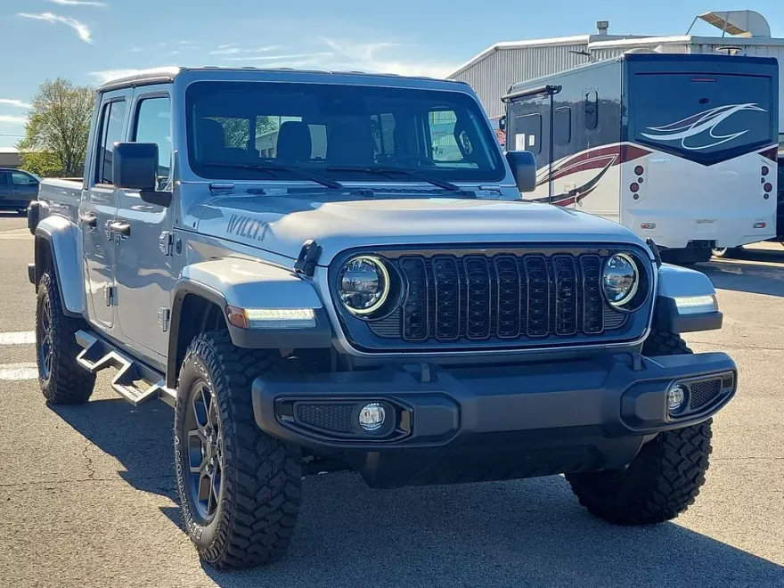 2024 Jeep Gladiator Willys photo 1