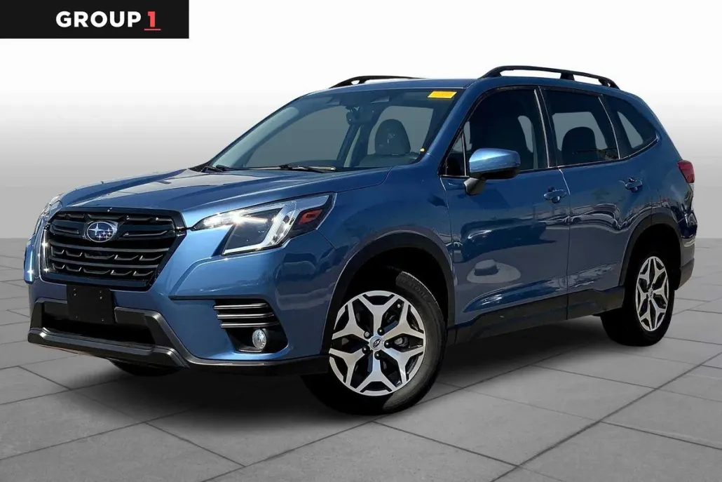 2023 Subaru Forester Premium photo 1