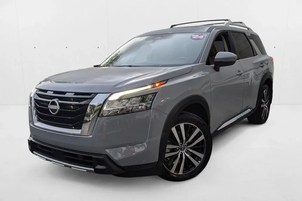 2024 Nissan Pathfinder Platinum photo 1