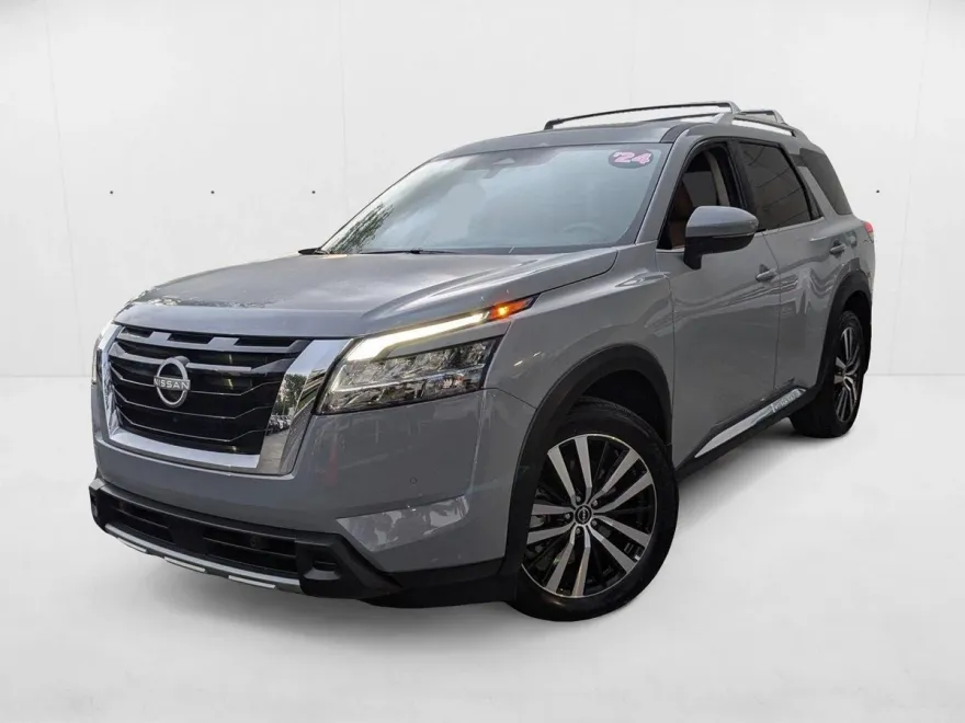 2024 Nissan Pathfinder Platinum photo 1