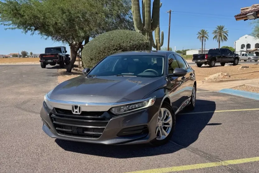 2018 Honda Accord LX photo 1