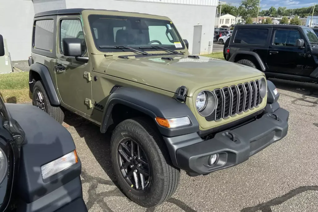 2025 Jeep Wrangler Sport S photo 1