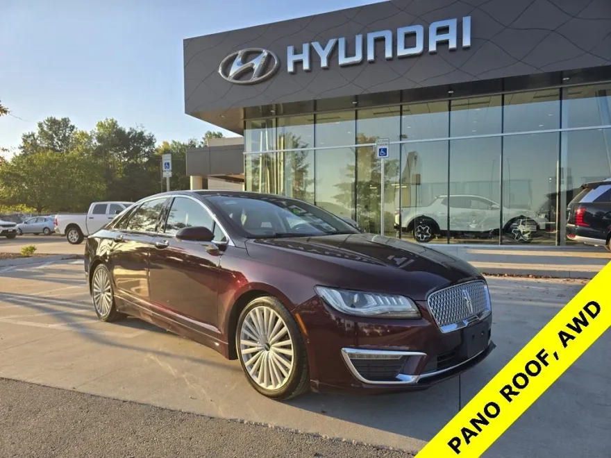 2017 Lincoln MKZ Reserve photo 1