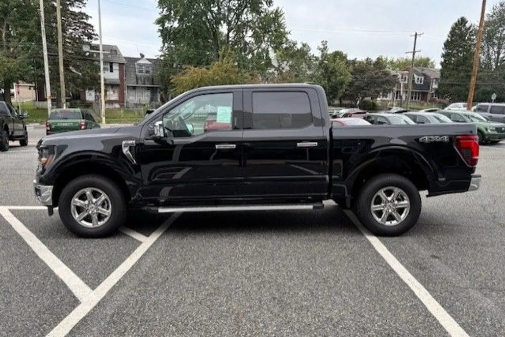 2024 Ford F-150 XLT photo 1