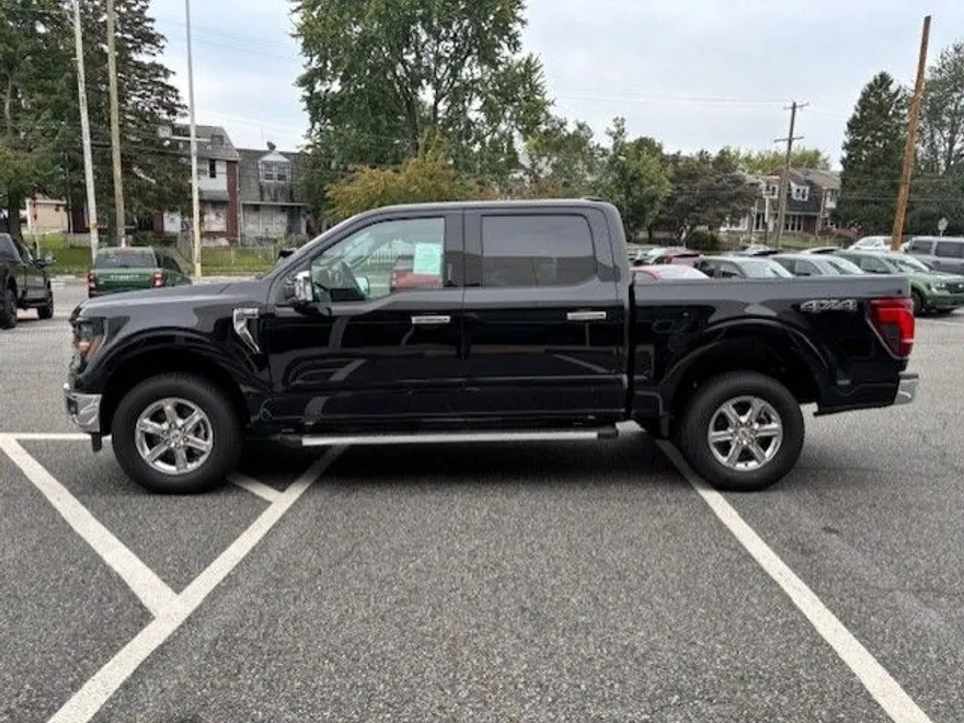 2024 Ford F-150 XLT photo 1