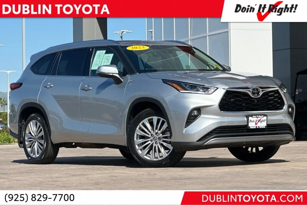 2023 Toyota Highlander Platinum photo 1