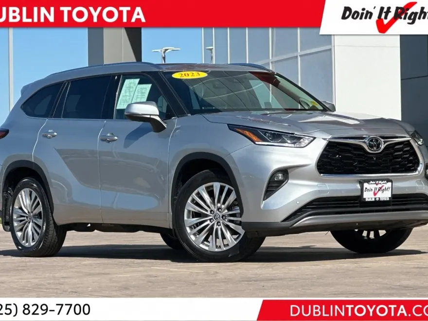 2023 Toyota Highlander Platinum photo 1