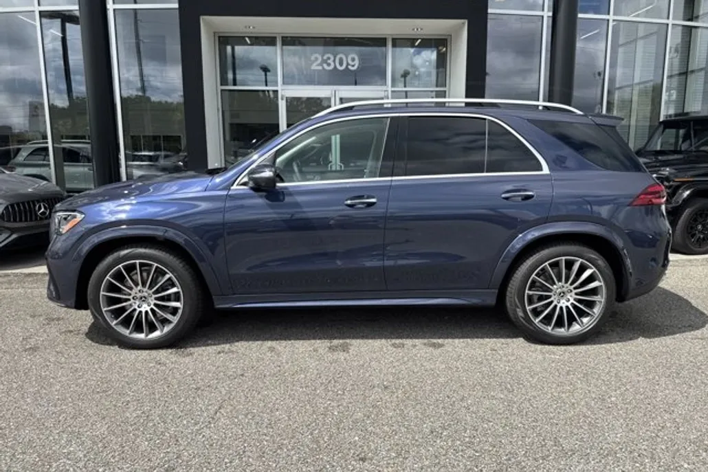 2025 Mercedes Benz GLE 350 4MATIC photo 1