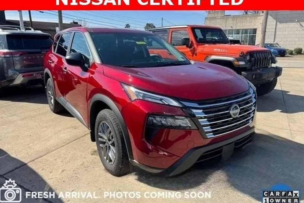 2025 Nissan Rogue S photo 1