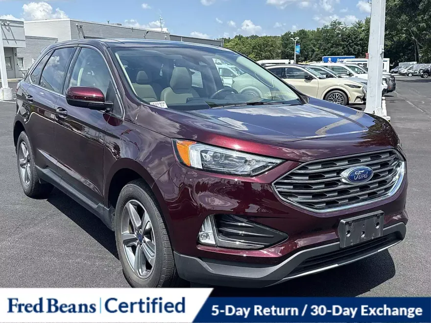 2022 Ford Edge SEL photo 1
