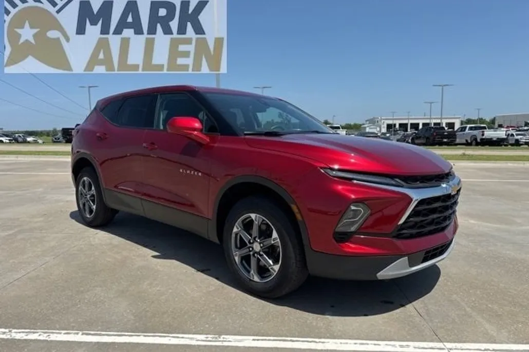 2025 Chevrolet Blazer 2LT photo 1