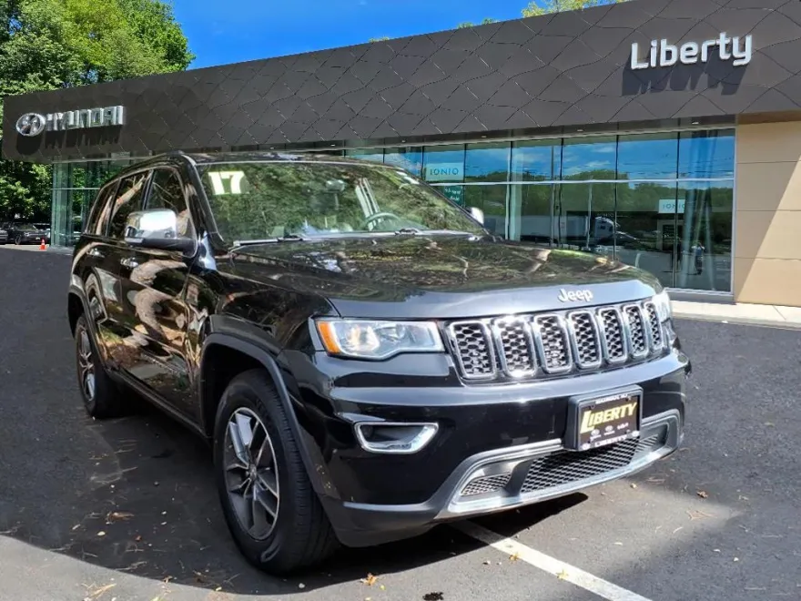 2017 Jeep Grand Cherokee Limited photo 1