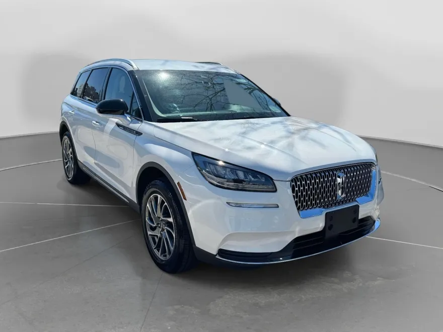 2022 Lincoln Corsair Standard photo 1
