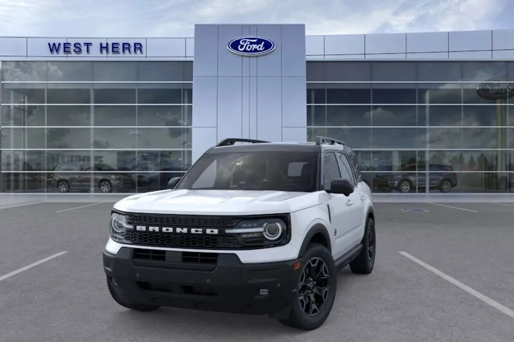 2025 Ford Bronco Sport Outer Banks photo 1