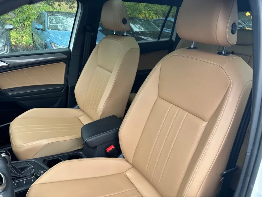 2022 Volkswagen Tiguan SE photo 1