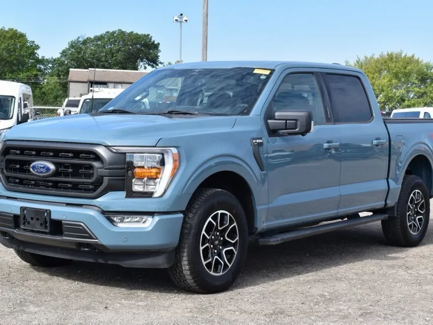 2023 Ford F-150 XLT photo 1