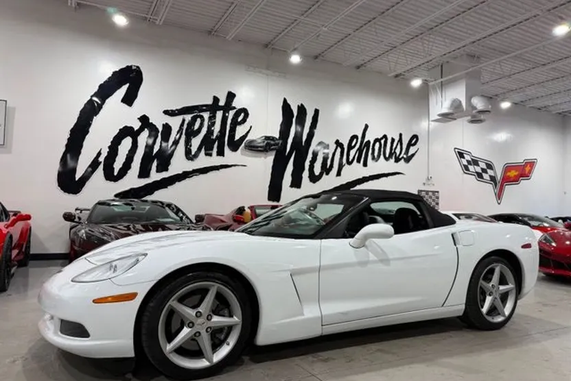 2013 Chevrolet Corvette Convertible photo 1