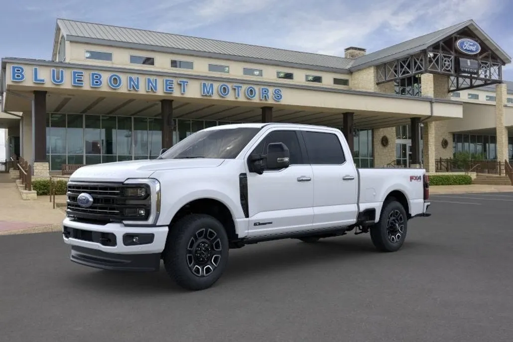 2025 Ford F-250 Platinum photo 1