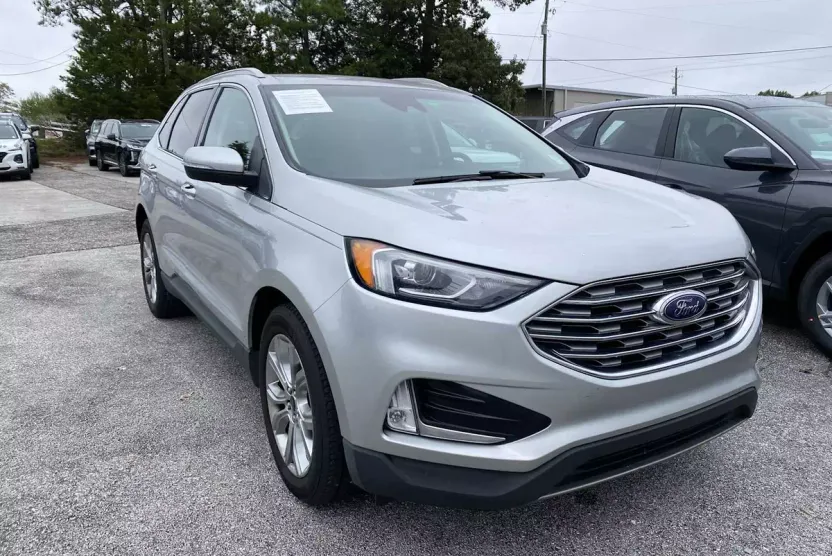 2019 Ford Edge Titanium photo 1