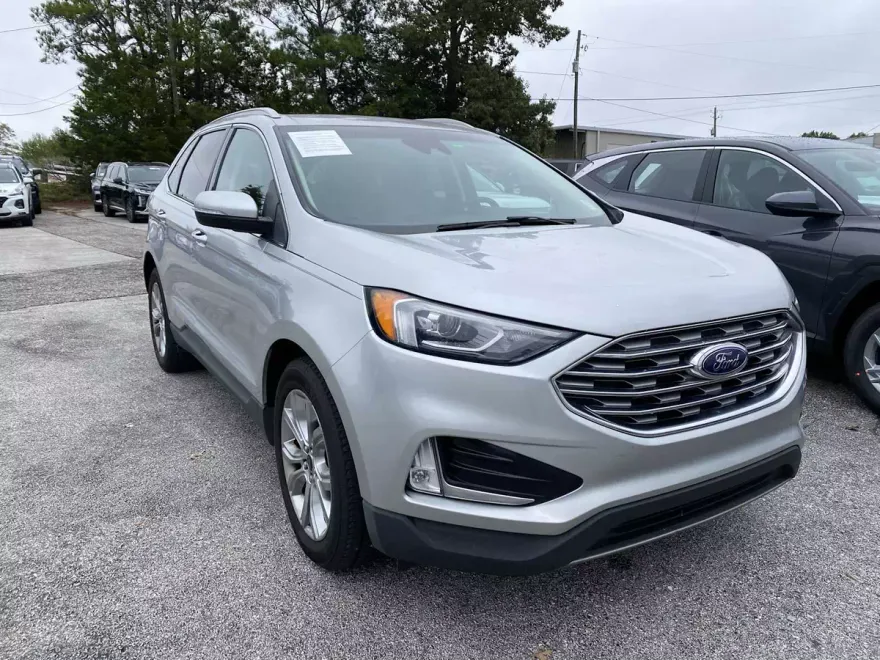 2019 Ford Edge Titanium photo 1