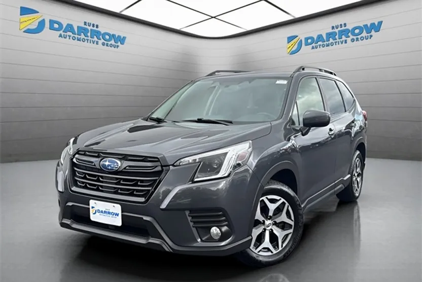 2023 Subaru Forester Premium photo 1