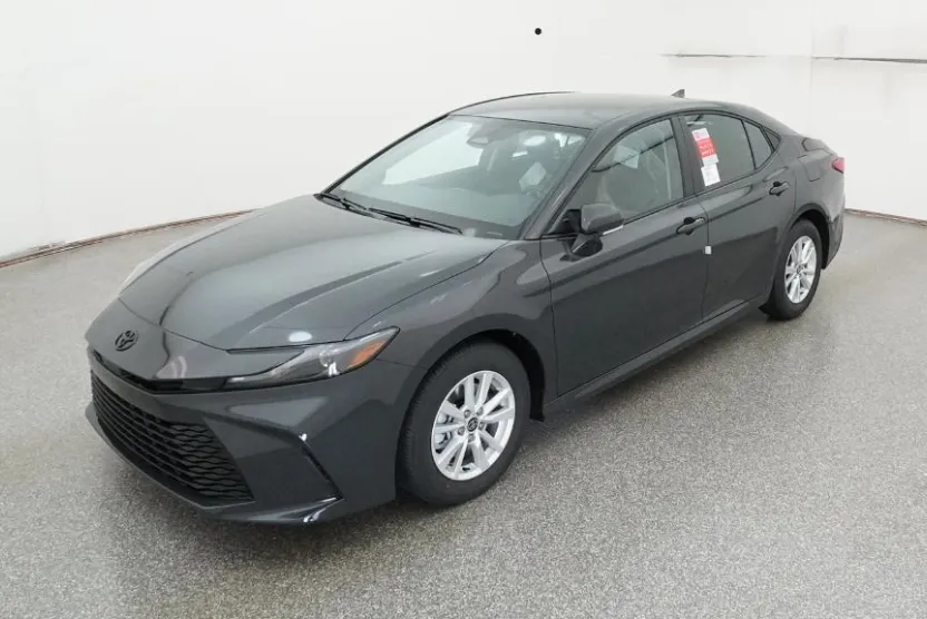 2026 Toyota Camry LE photo 1