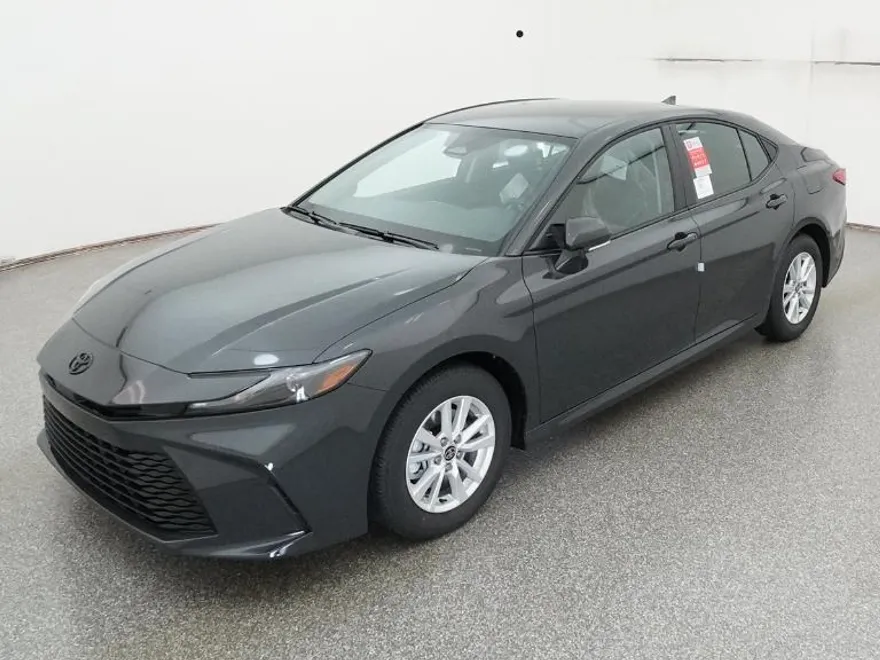 2026 Toyota Camry LE photo 1