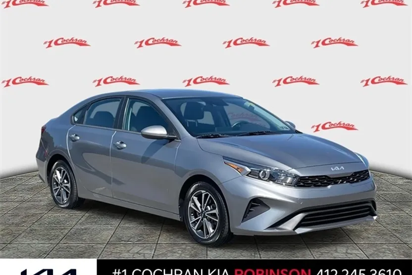 2022 Kia Forte LXS photo 1