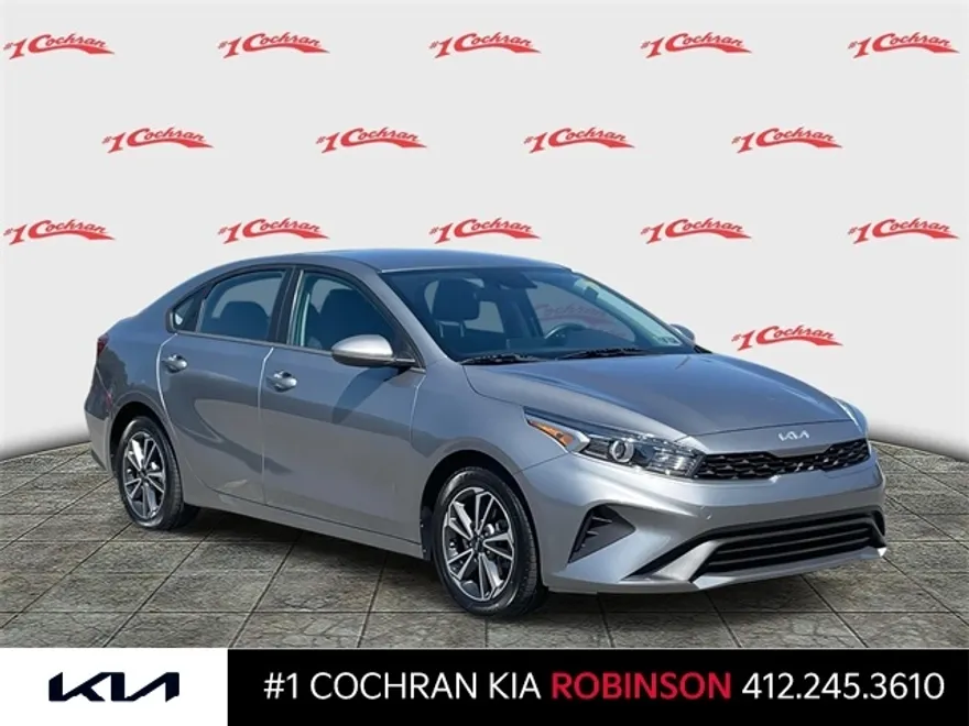 2022 Kia Forte LXS photo 1
