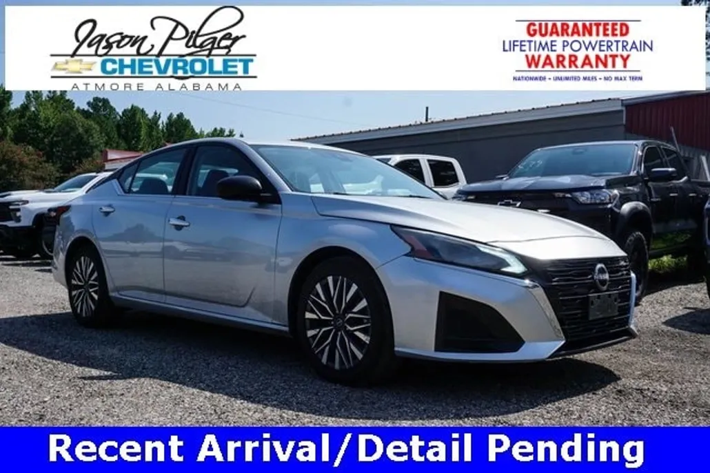 2024 Nissan Altima 2.5 SV photo 1