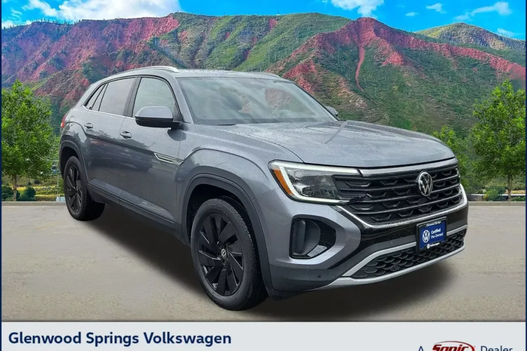2025 Volkswagen Atlas Cross Sport SE Technology photo 1