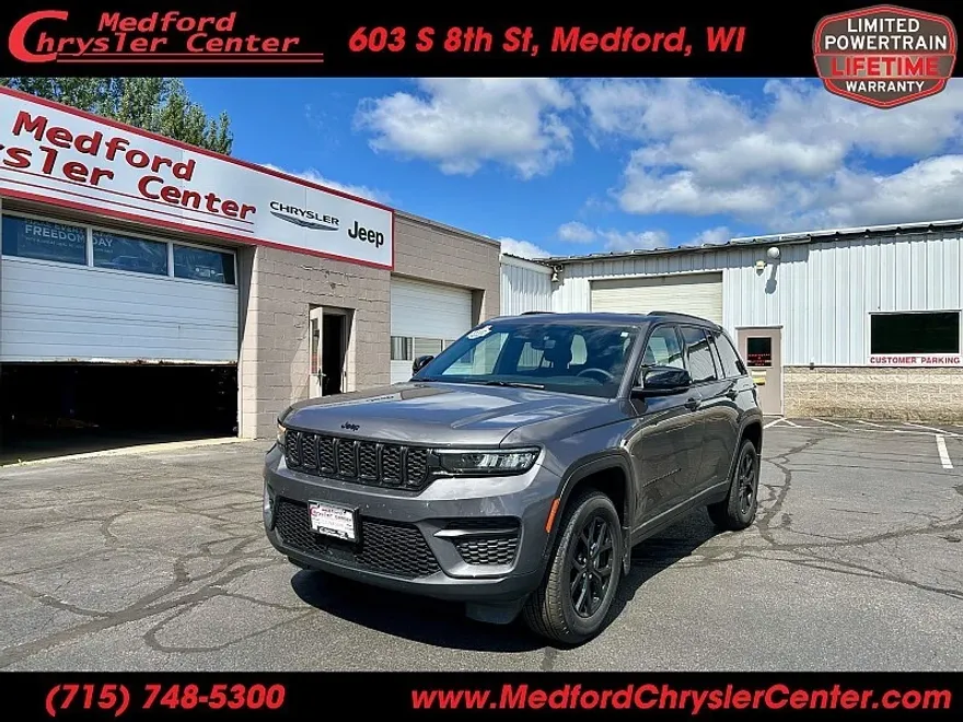 2024 Jeep Grand Cherokee Laredo photo 1