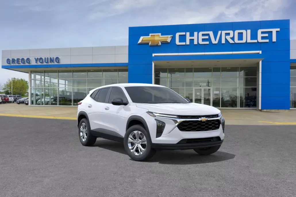 2025 Chevrolet Trax LS photo 1