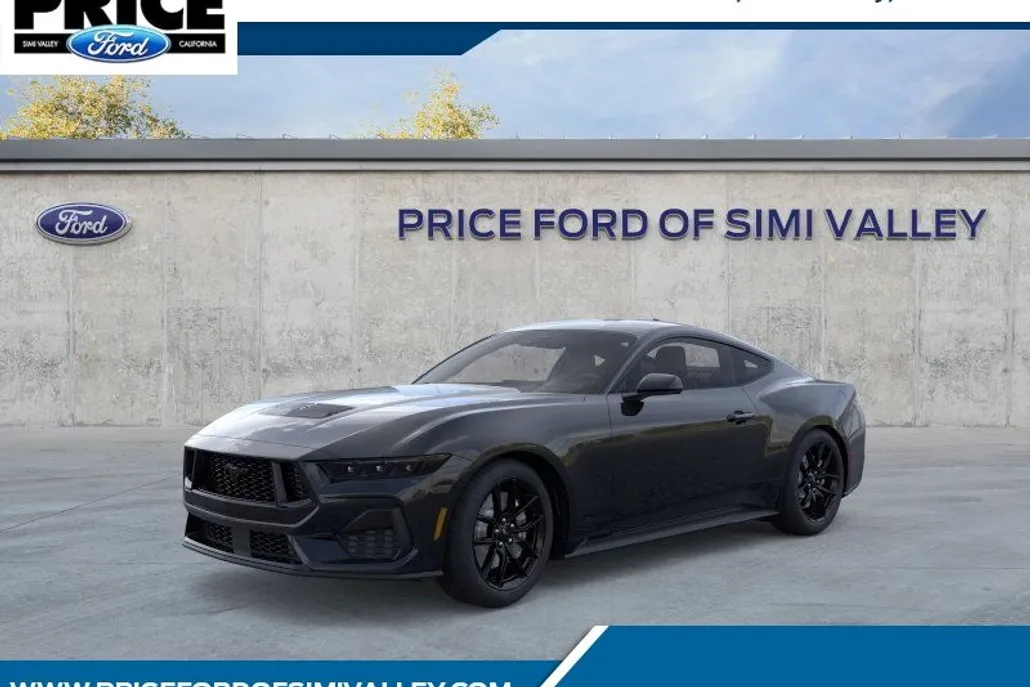 2025 Ford Mustang GT photo 1