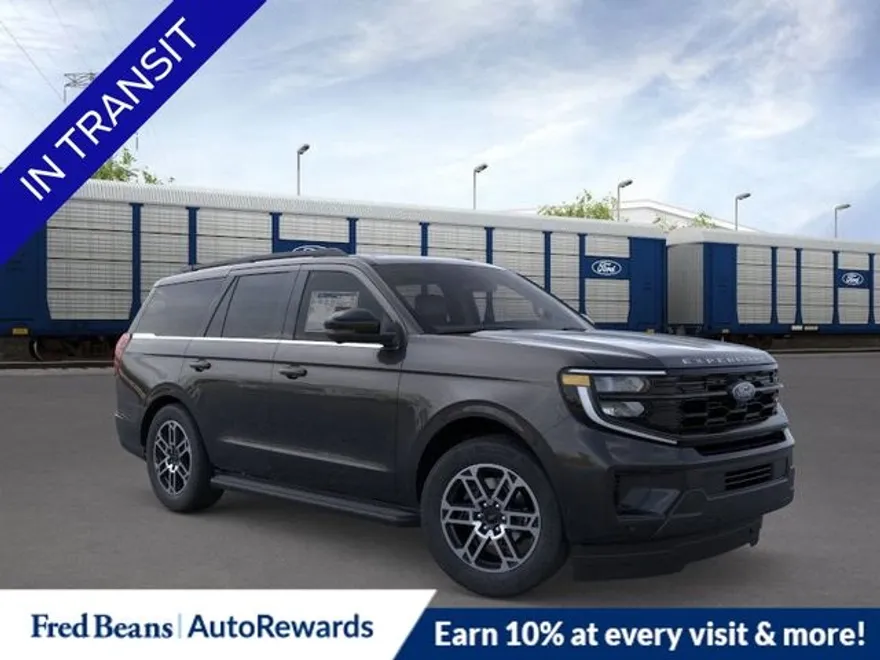 2025 Ford Expedition photo 1