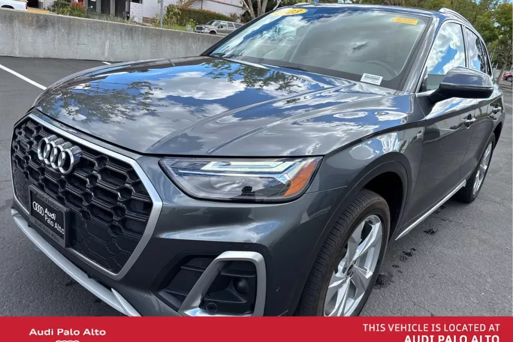 2023 Audi Q5 S line Premium Plus photo 1