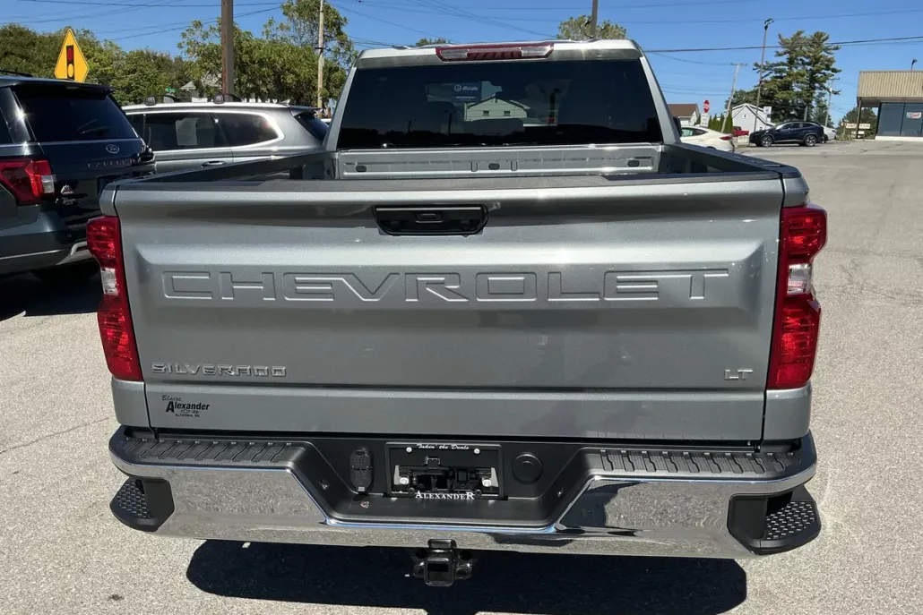 2026 Chevrolet Silverado 1500 LT photo 1