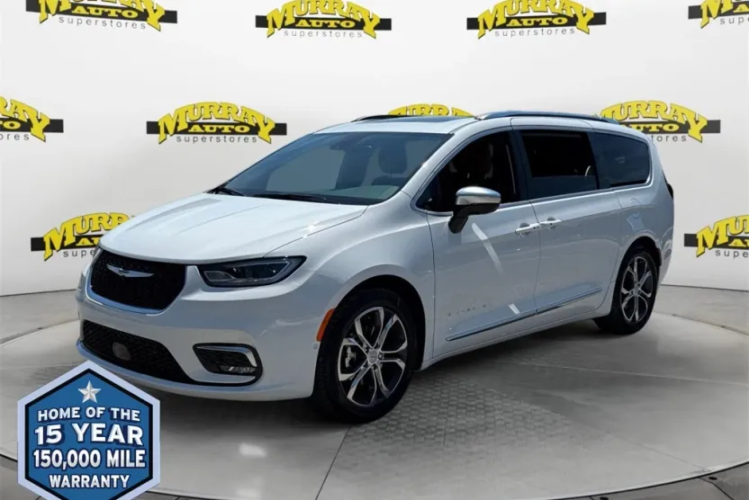 2026 Chrysler Pacifica Pinnacle photo 1