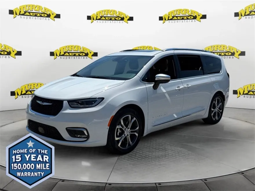 2026 Chrysler Pacifica Pinnacle photo 1