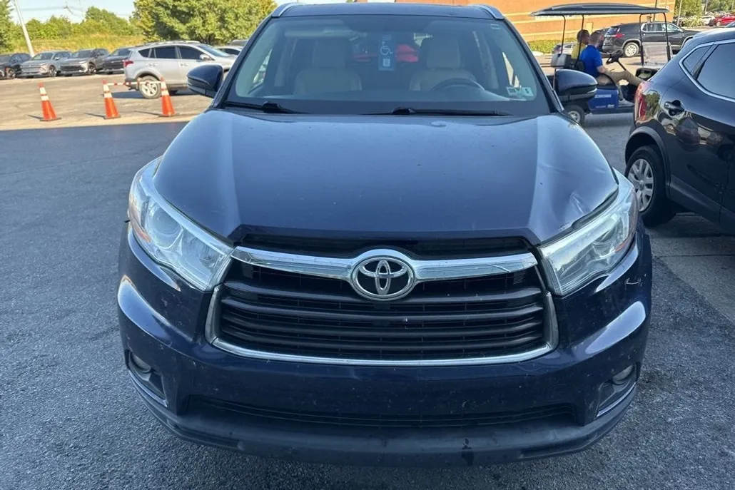 2014 Toyota Highlander XLE photo 1