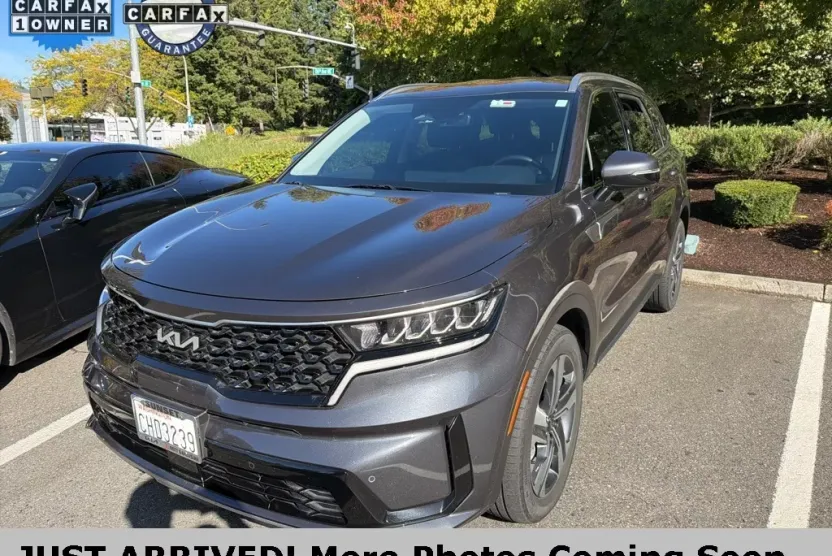 2023 Kia Sorento Hybrid EX photo 1