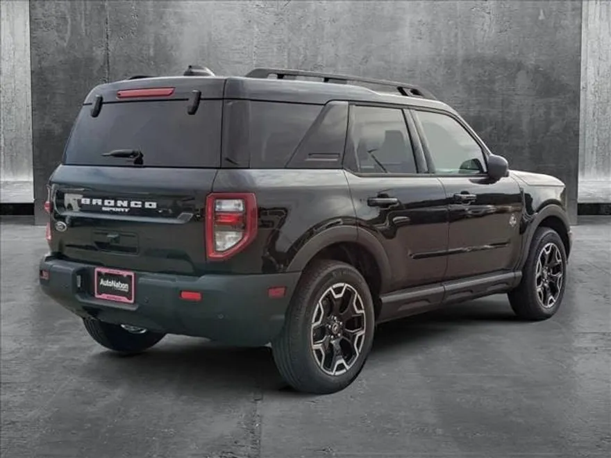 2025 Ford Bronco Sport Outer Banks photo 1