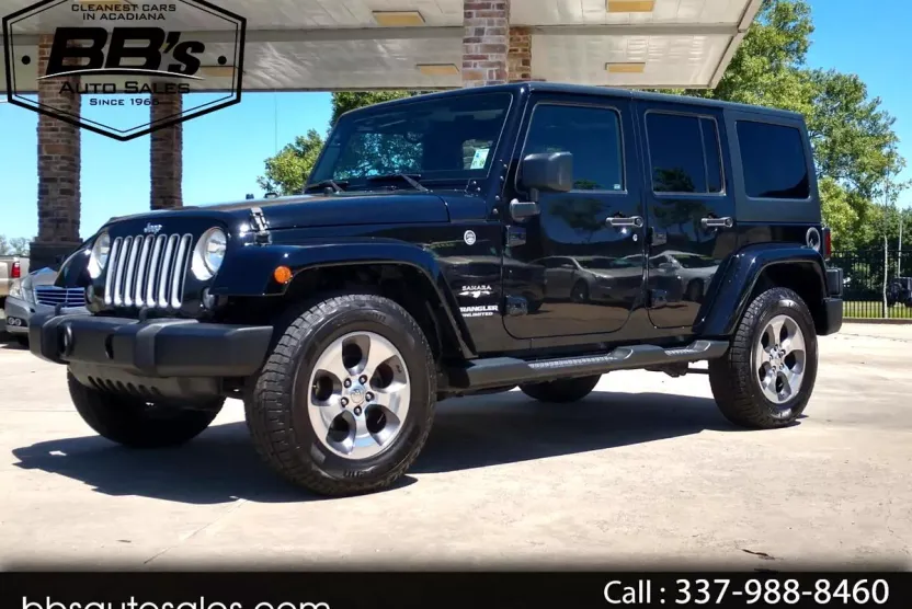 2016 Jeep Wrangler Unlimited Sahara photo 1