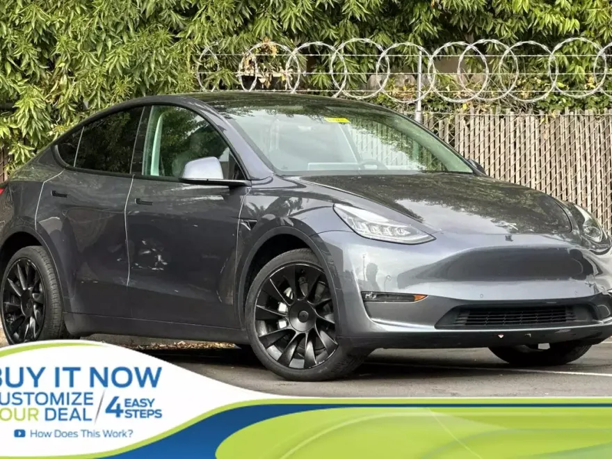 2022 Tesla Model Y Long Range photo 1