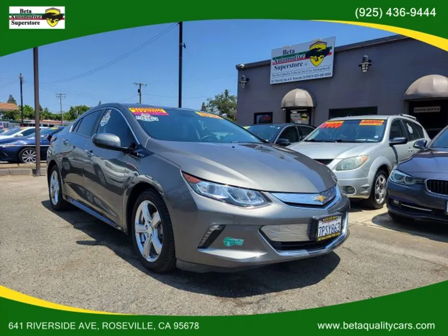 2016 Chevrolet Volt LT photo 1