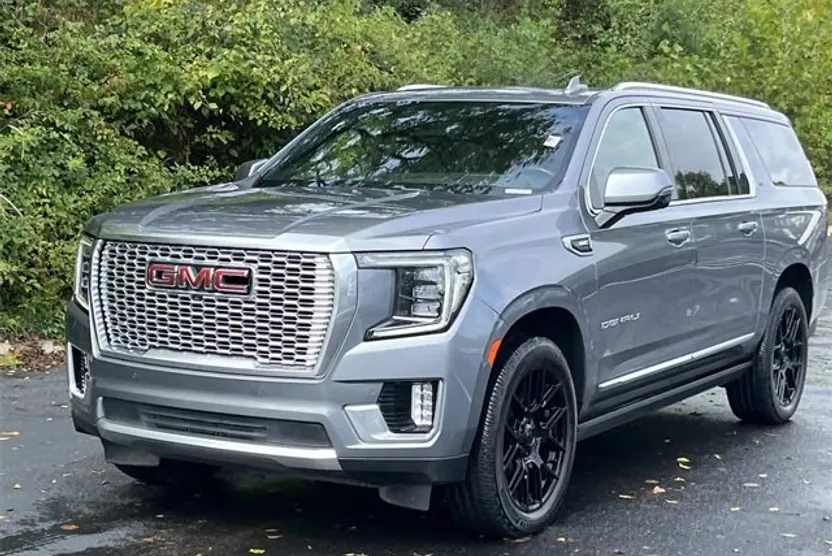 2021 Gmc Yukon XL Denali photo 1