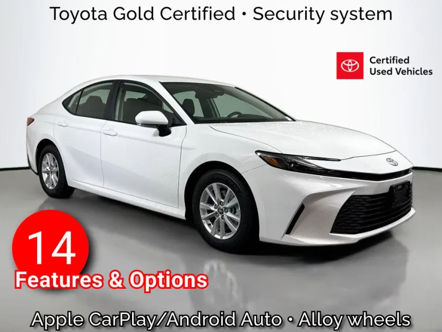 2025 Toyota Camry LE photo 1