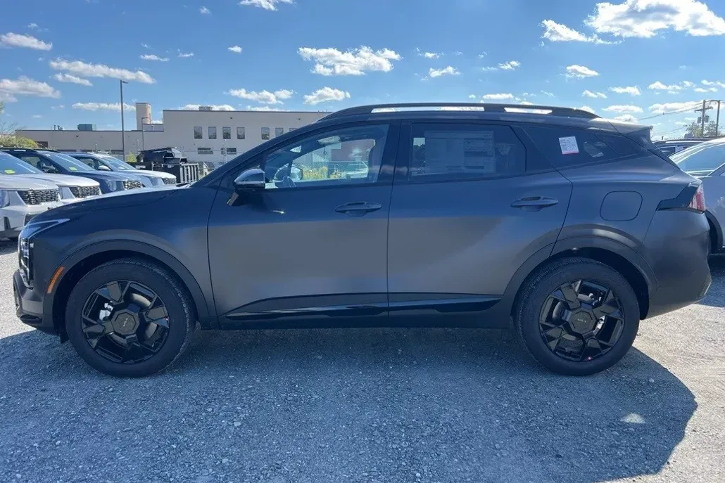 2026 Kia Sportage X-Line photo 1