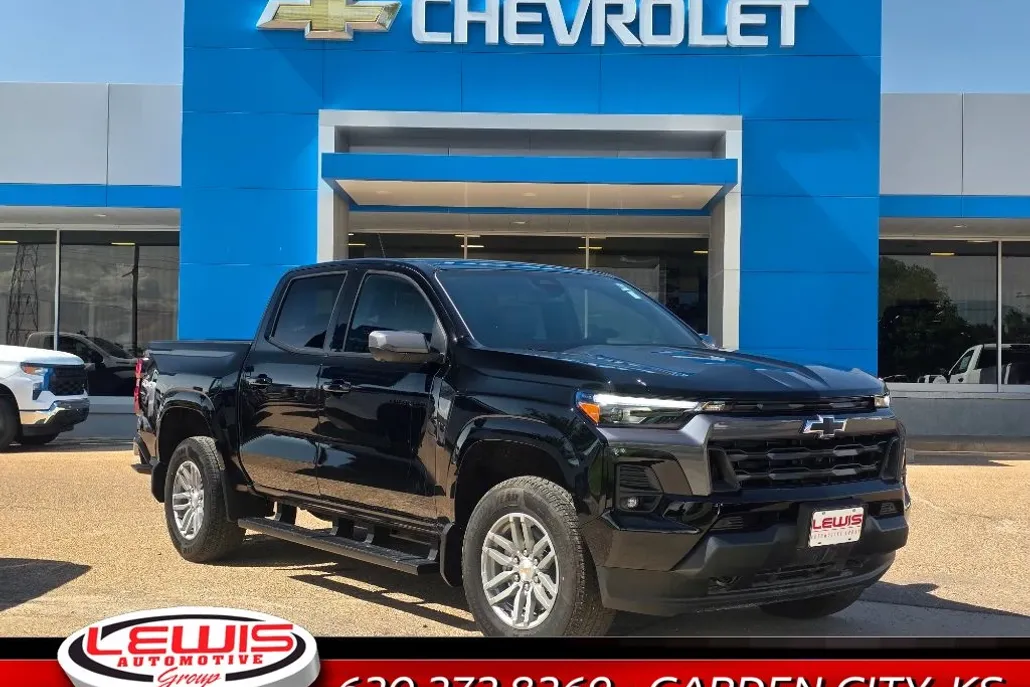 2025 Chevrolet Colorado Work Truck LT photo 1